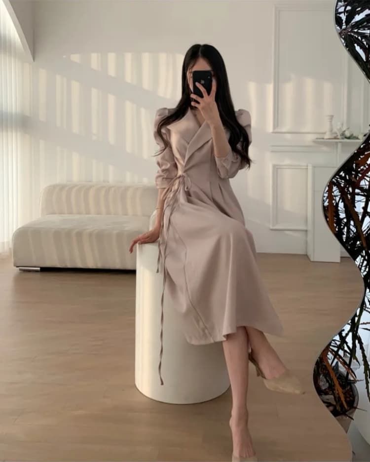 교차 끈 디테일 테일러드 칼라 미디 원피스 상세 이미지 11
