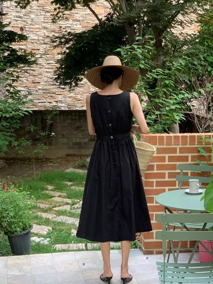 뒷면 단추 디테일 민소매 원피스 상세 이미지 27