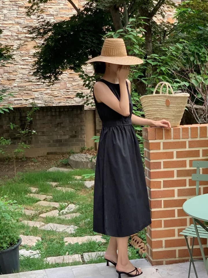 뒷면 단추 디테일 민소매 원피스 상세 이미지 28