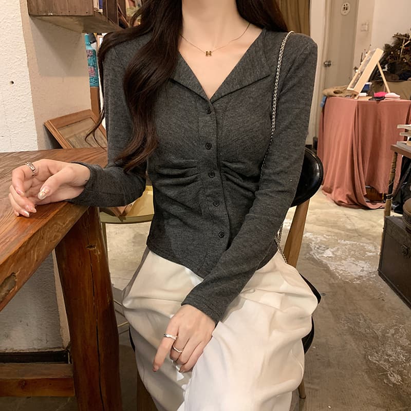 폴드 칼라 단추 장식 크롭 긴소매 티셔츠 상세 이미지 28