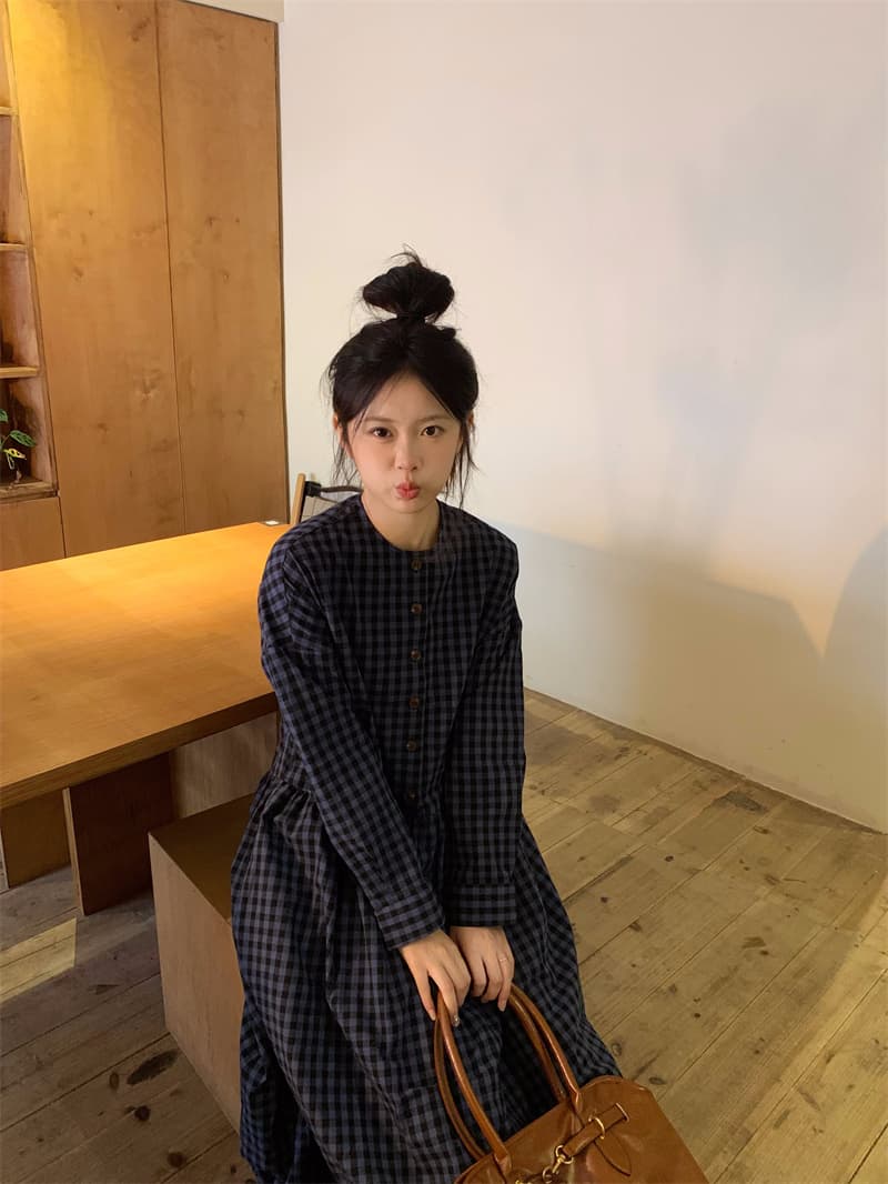 레트로 그레이 블루 체크 러플 원피스 상세 이미지 9