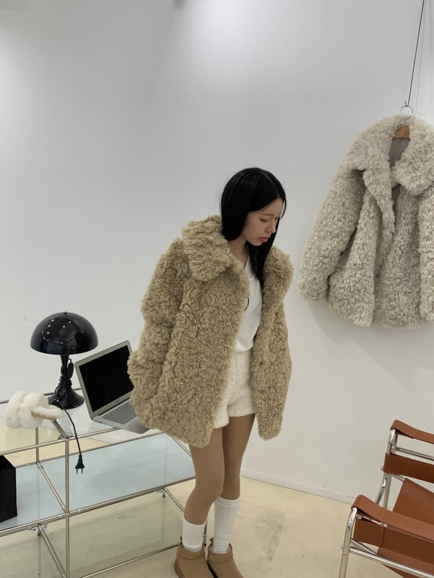 컬리 퍼 가디닝 자켓 상세 이미지 19