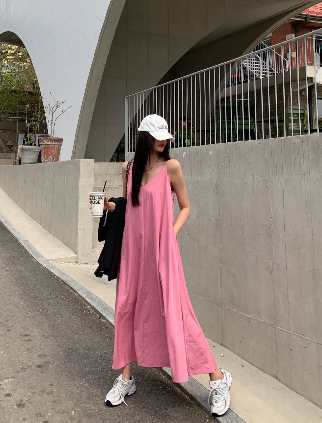 V넥 백오픈 슬리브리스 원피스 상세 이미지 5