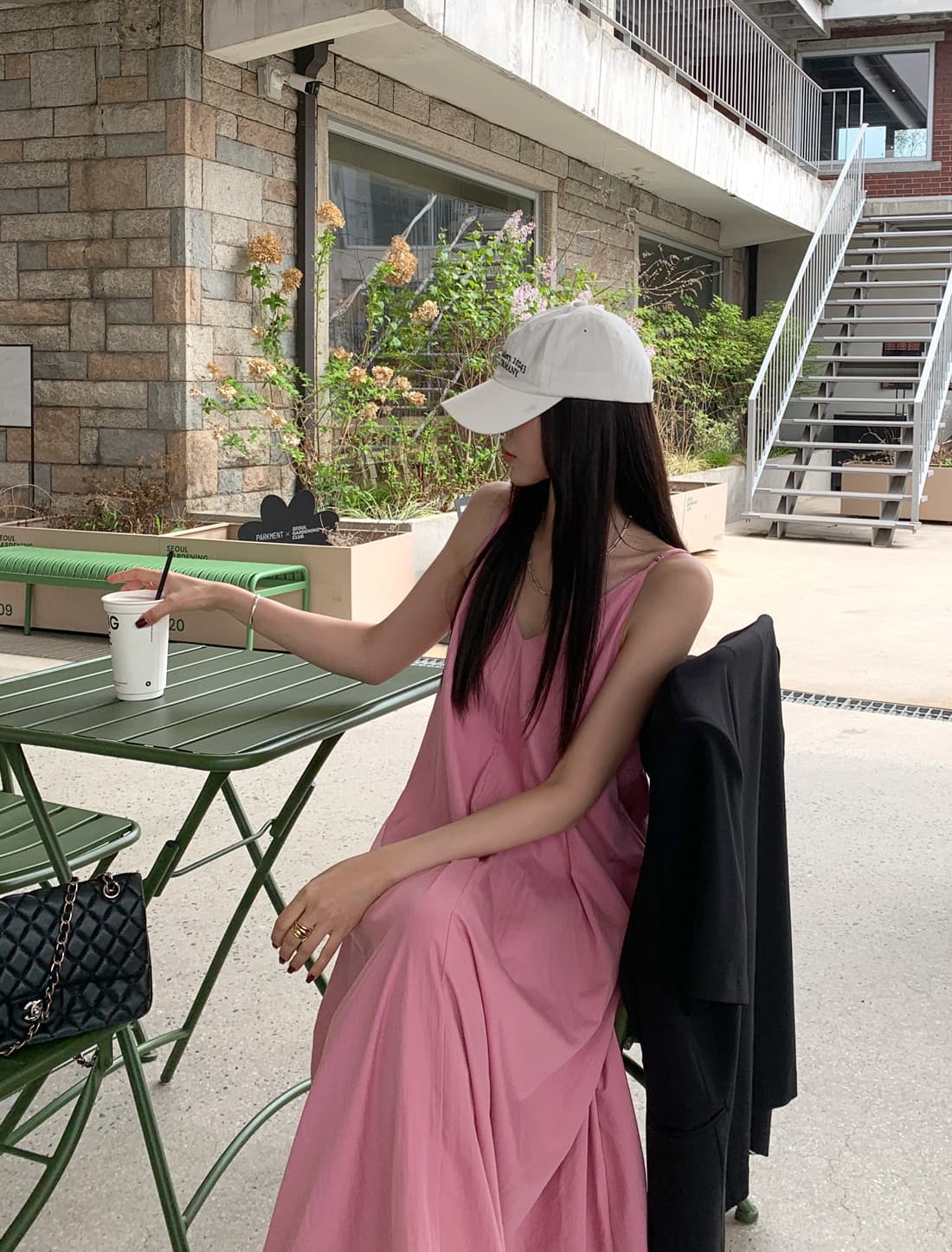 V넥 백오픈 슬리브리스 원피스 상세 이미지 15