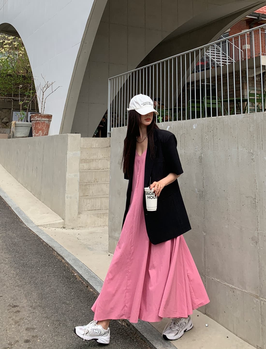 V넥 백오픈 슬리브리스 원피스 상세 이미지 23