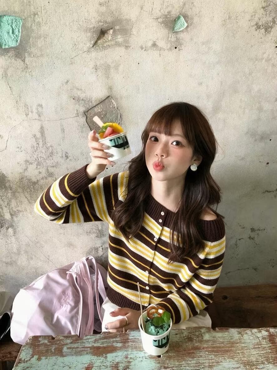 레트로 배색 오프숄더 스트라이프 가디건 상세 이미지 10
