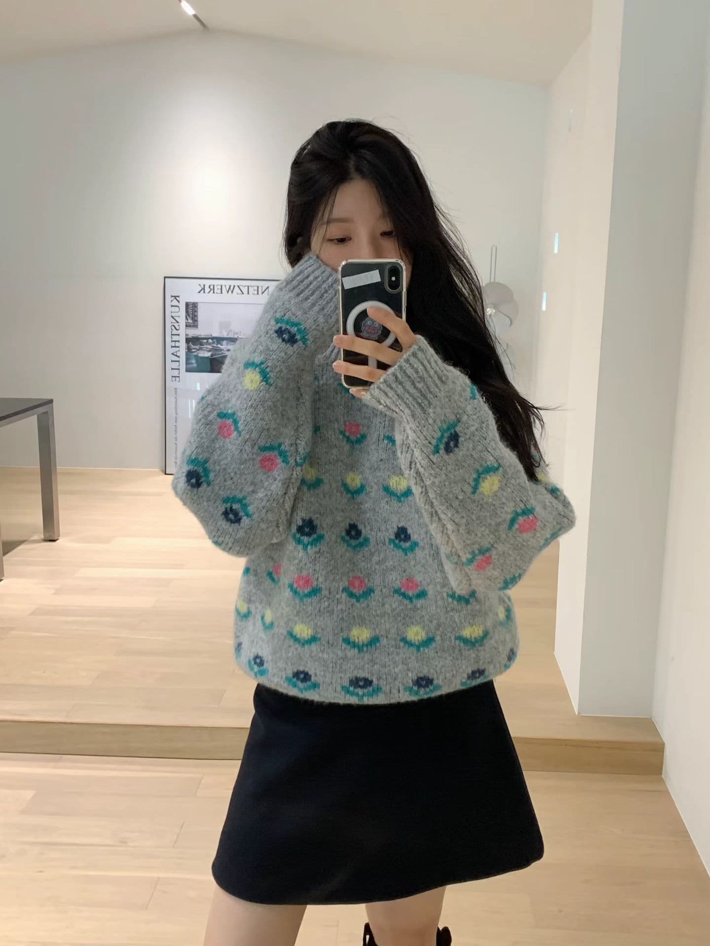 플라워 패턴 라운드넥 니트 (3color) 상세 이미지 2
