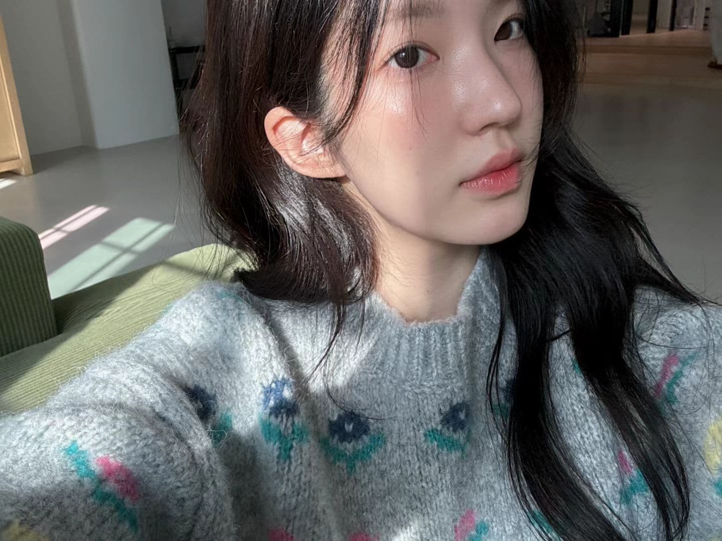 플라워 패턴 라운드넥 니트 (3color) 상세 이미지 4