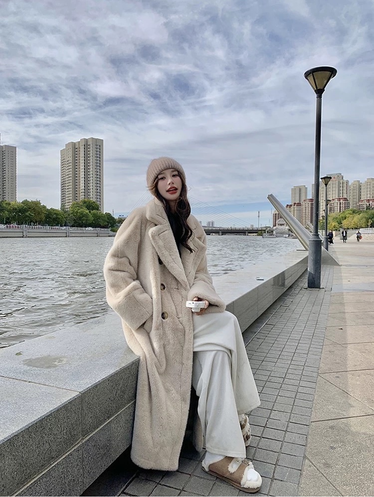 테일러드 칼라 롱 루즈 모피 코트 상세 이미지 9