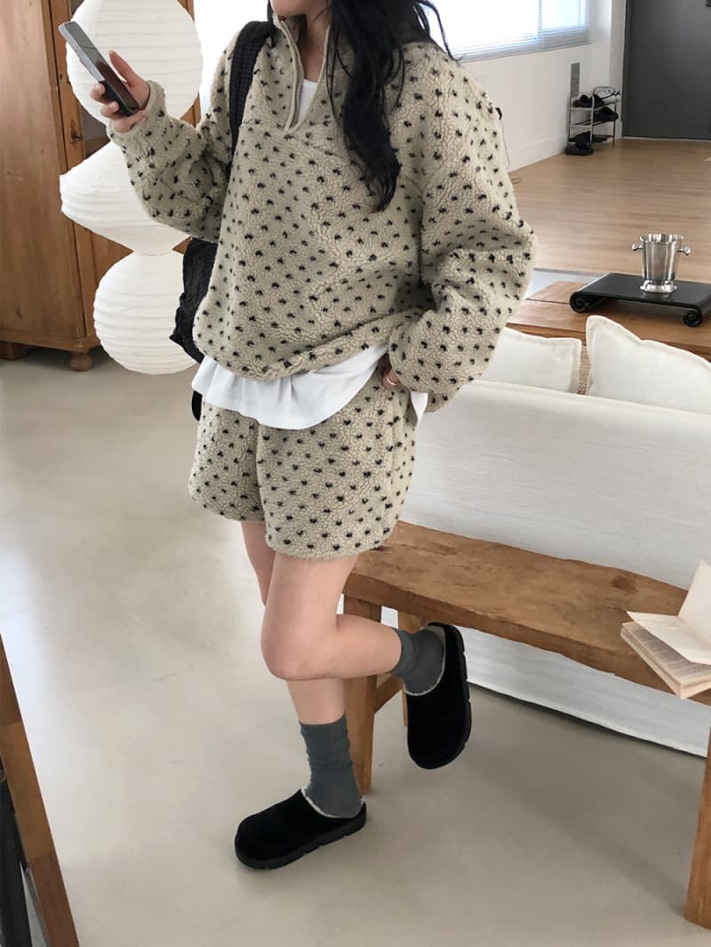 스타운드 칼라 양털 스웨트셔츠 세트 상세 이미지 3