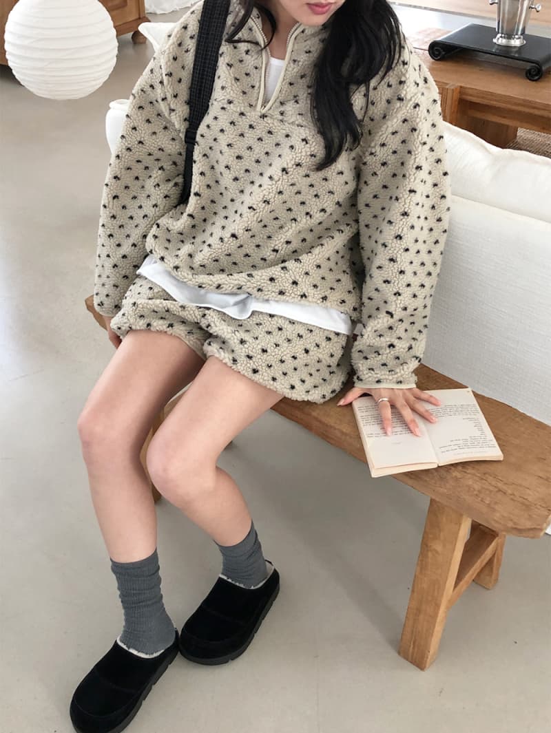 스타운드 칼라 양털 스웨트셔츠 세트 상세 이미지 13