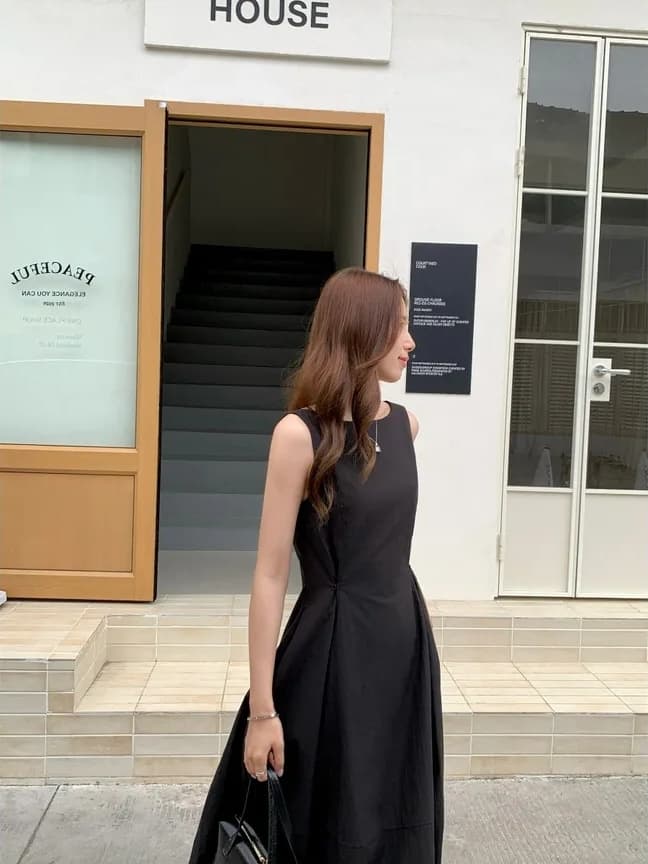 프렌치 스타일 웨이스트 슬림 민소매 원피스 상세 이미지 16