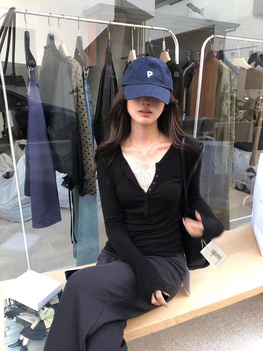 프렌치 레이스 배색 V넥 긴소매 티셔츠 (3color) 상세 이미지 7