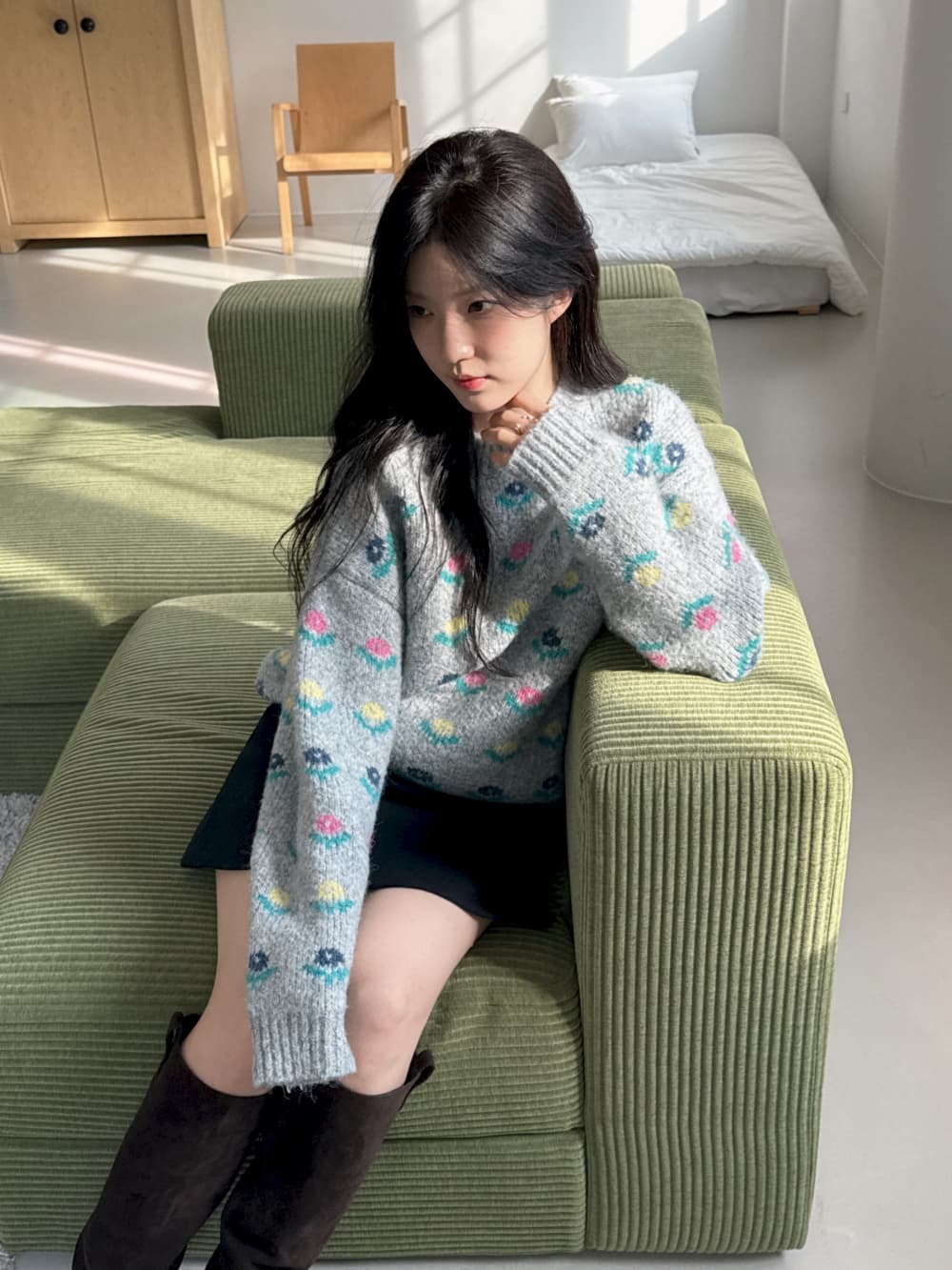플라워 자수 라운드넥 니트 (3color) 상세 이미지 8