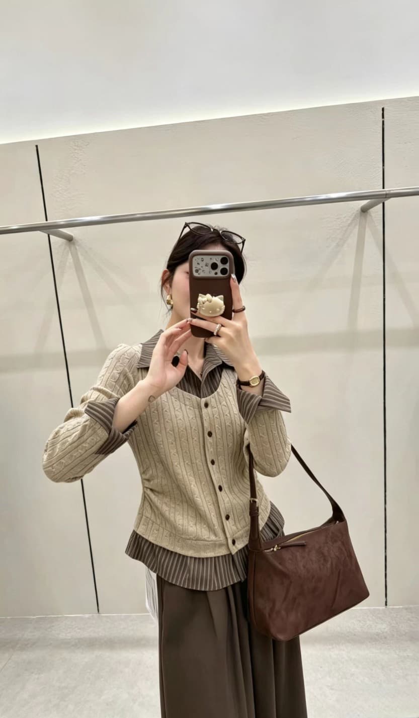 레이어드 셔츠 배색 꽈배기 니트 가디건 상세 이미지 6