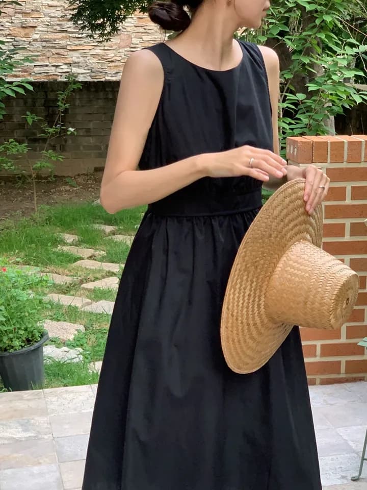 뒷면 단추 디테일 민소매 원피스 상세 이미지 10