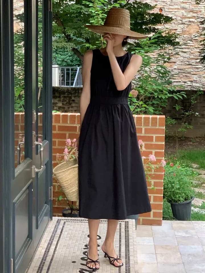 뒷면 단추 디테일 민소매 원피스 상세 이미지 18