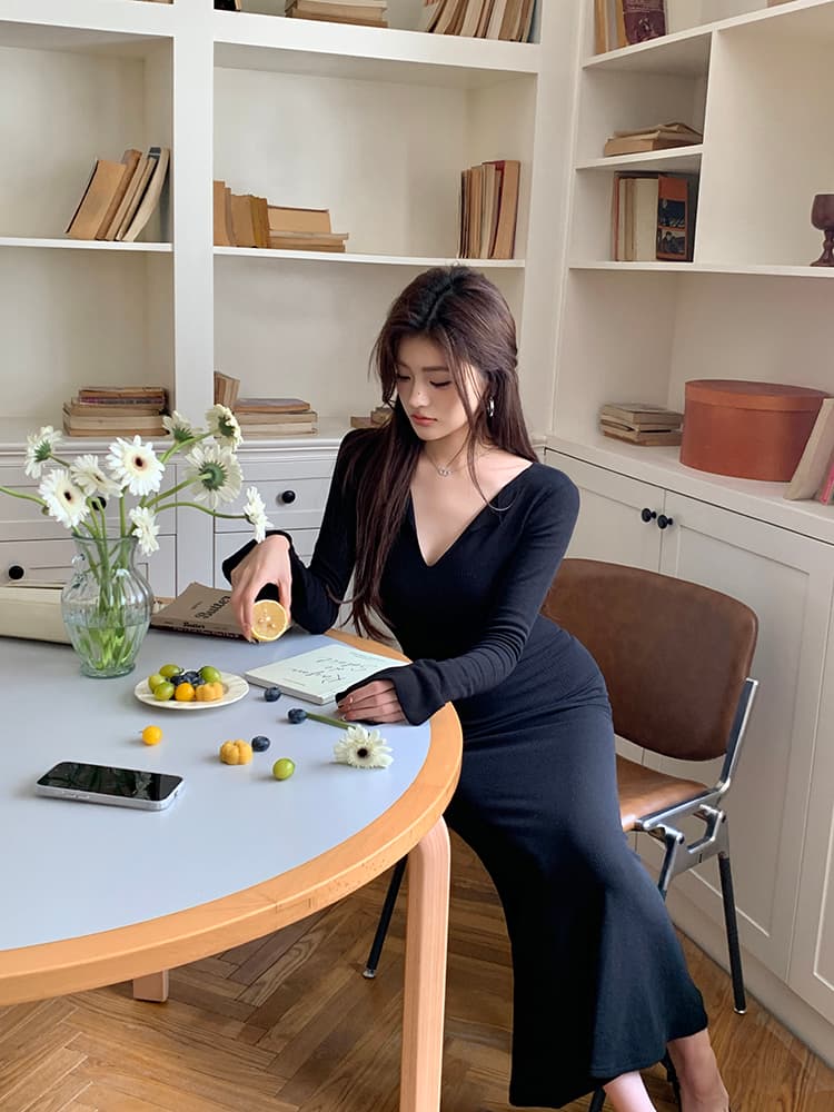 V넥 허리셔링 머메이드 롱 원피스 상세 이미지 31