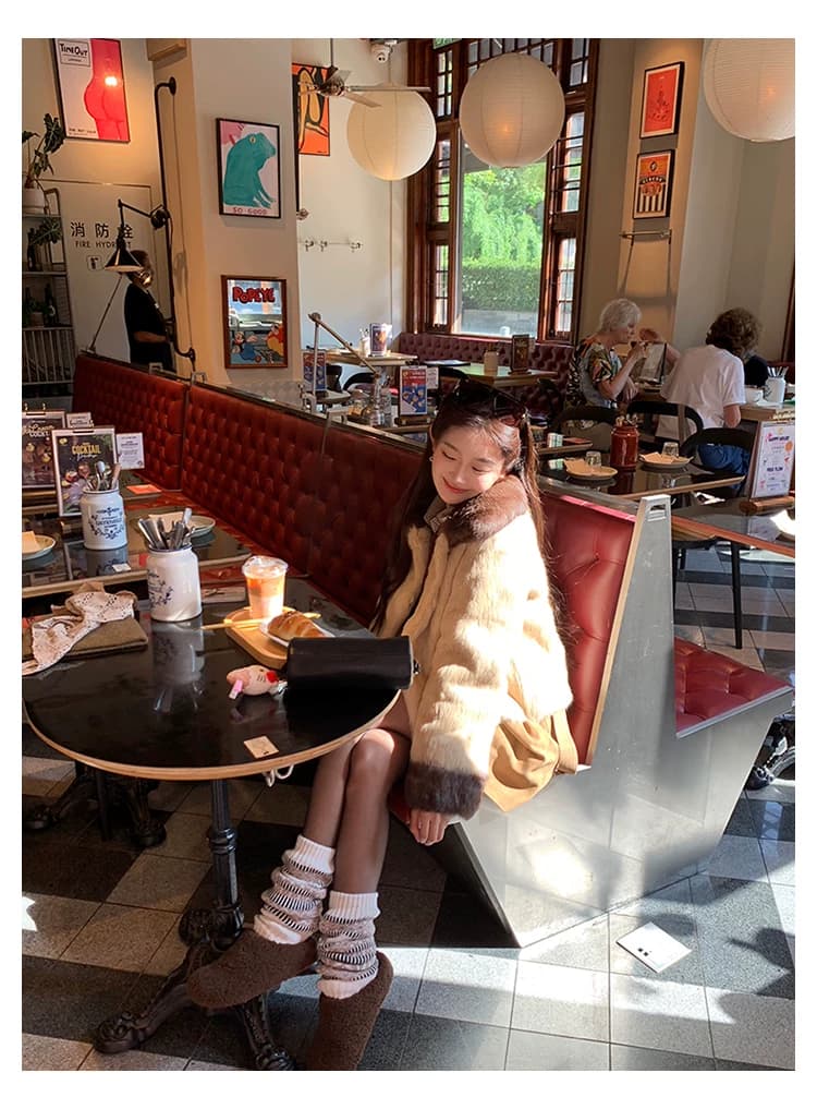 토끼털 폴드 칼라 퍼 자켓 상세 이미지 22