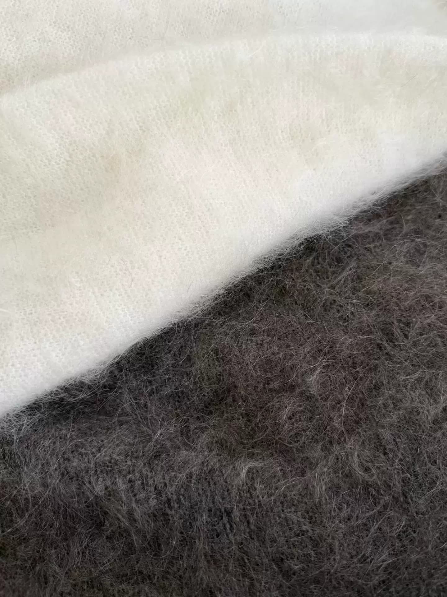 오프숄더 루즈핏 마해어 니트 상세 이미지 7